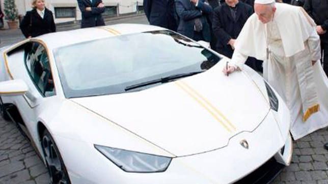 Esto es lo que ha hecho el Papa con el Lamborghini que le regalaron
