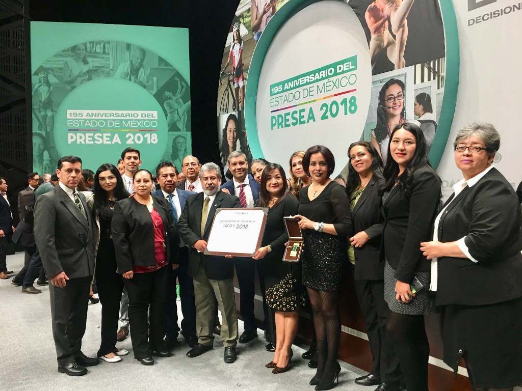 El Centro Estatal de Trasplantes recibe presea Estado de México 2018 "León Guzmán"