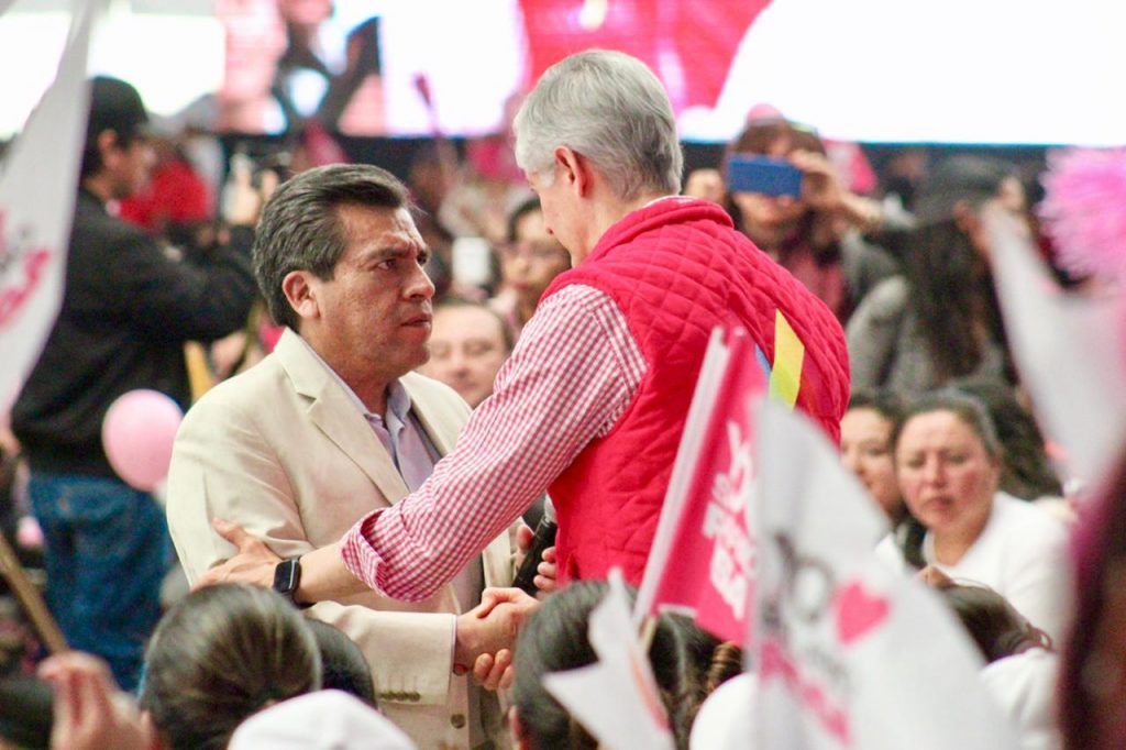 Recibió el alcalde de Cuautitlán Izcalli al gobernador Mexiquense en la entrega del salario rosa