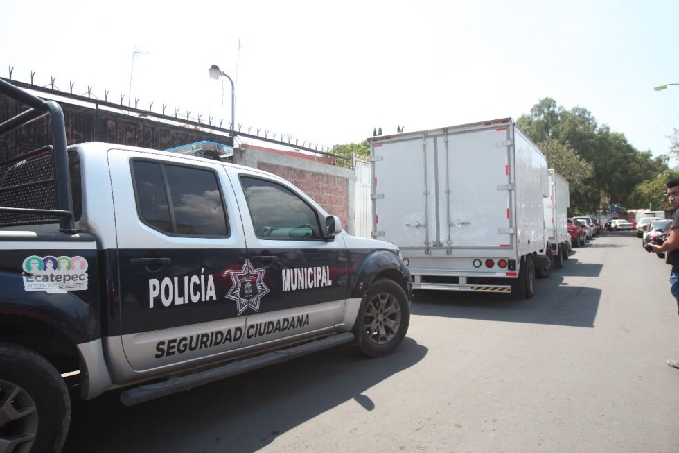 Detienen camionetas repartiendo despensas previo a elección de autoridades auxiliares en Ecatepec