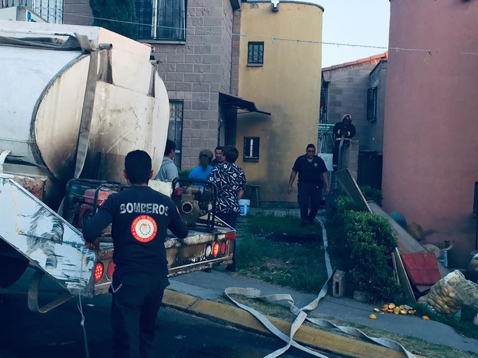 Se incendia casa habitación por un descuido en Chicoloapan