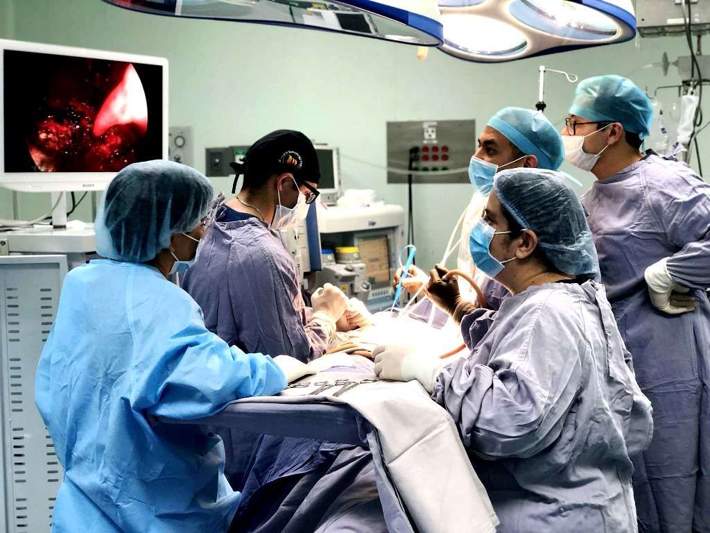 Los médicos del ISSEMyM aplican novedosa técnica que salva vida de mujer de la tercera edad