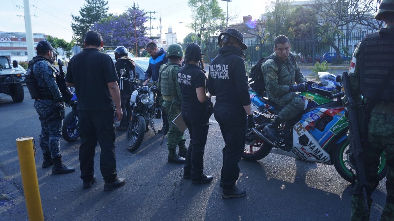 75 detenidos en operativo rastrillo en Tecamac.