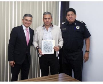 Fernando Vilchis recibe para Ecatepec 45 millones para patrullas y equipo de seguridad
