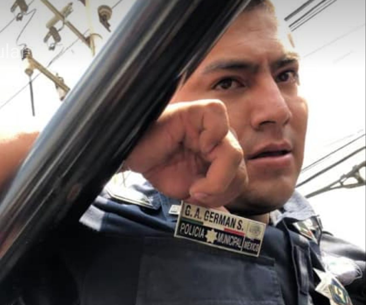 Municipales de Pachuca extorsionan a jóvenes de la Siqueiros con 5 mil pesos a cada uno