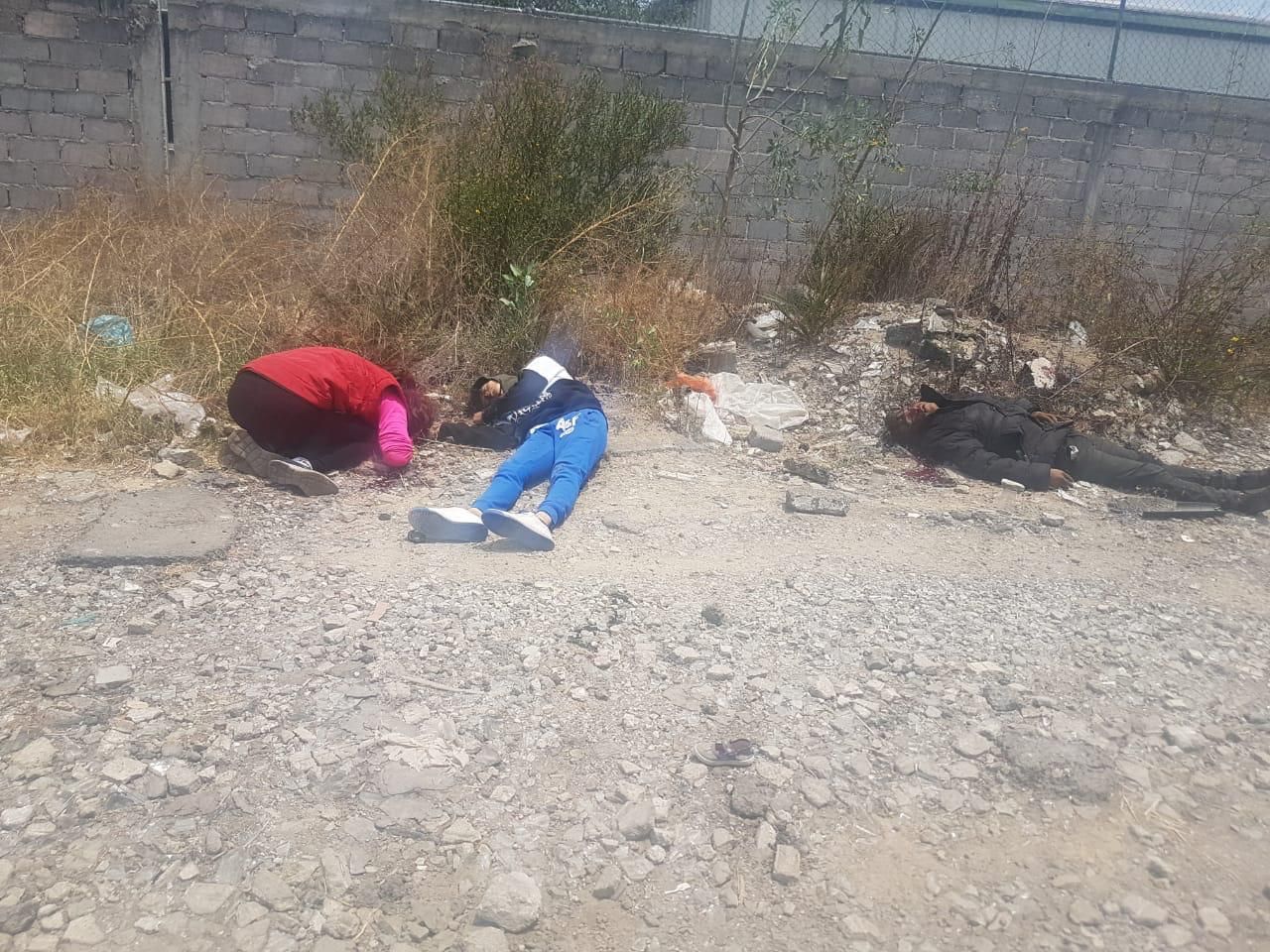 Ejecutan a dos hombres y una mujer en Valle de Chalco