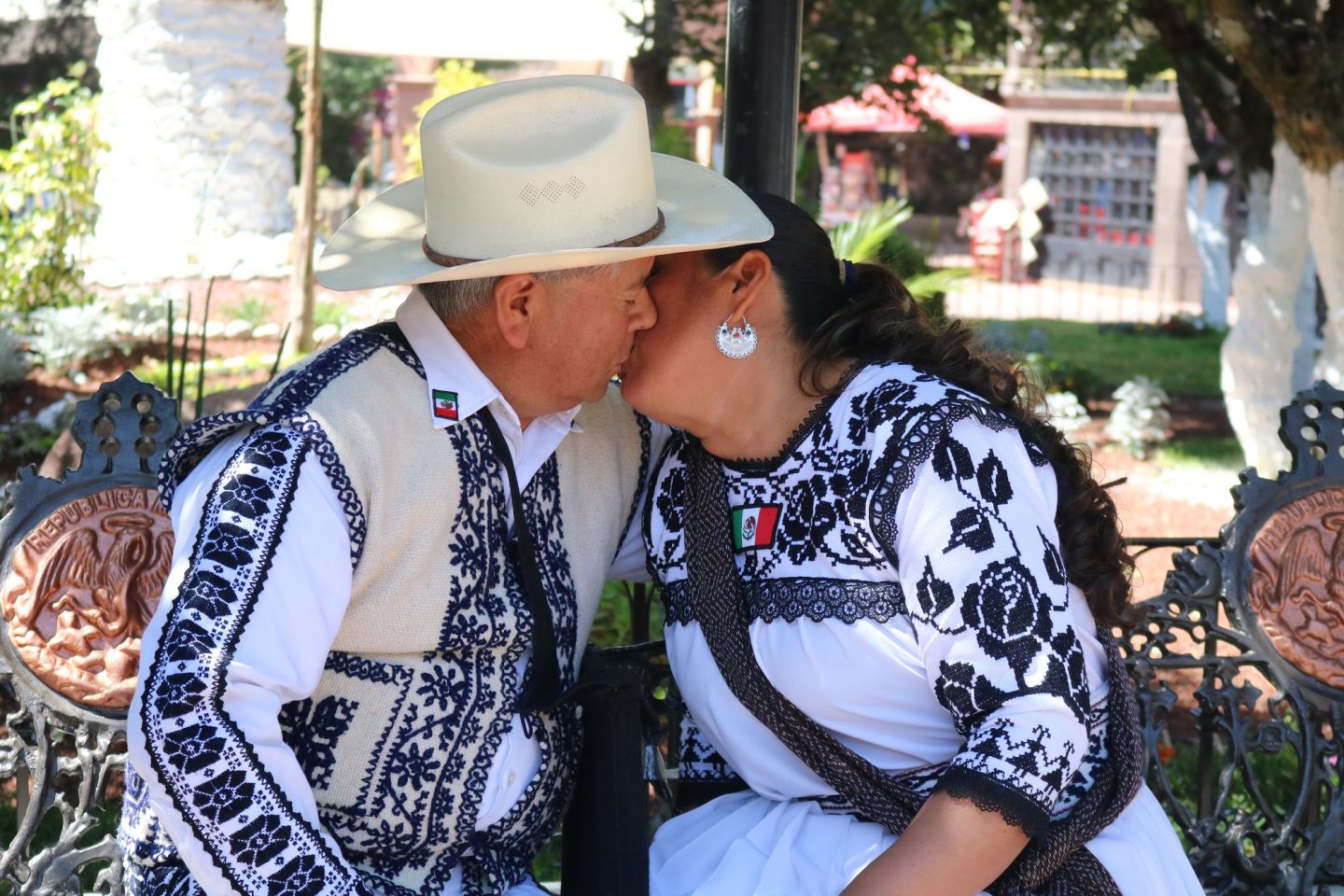 Contraen matrimonio 165 parejas indígenas en San Felipe del Progreso 