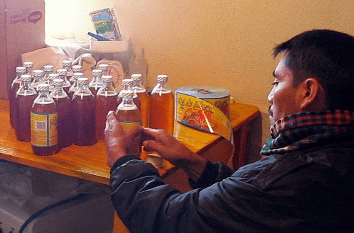 Invasión de miel china adulterada hecha de químicos