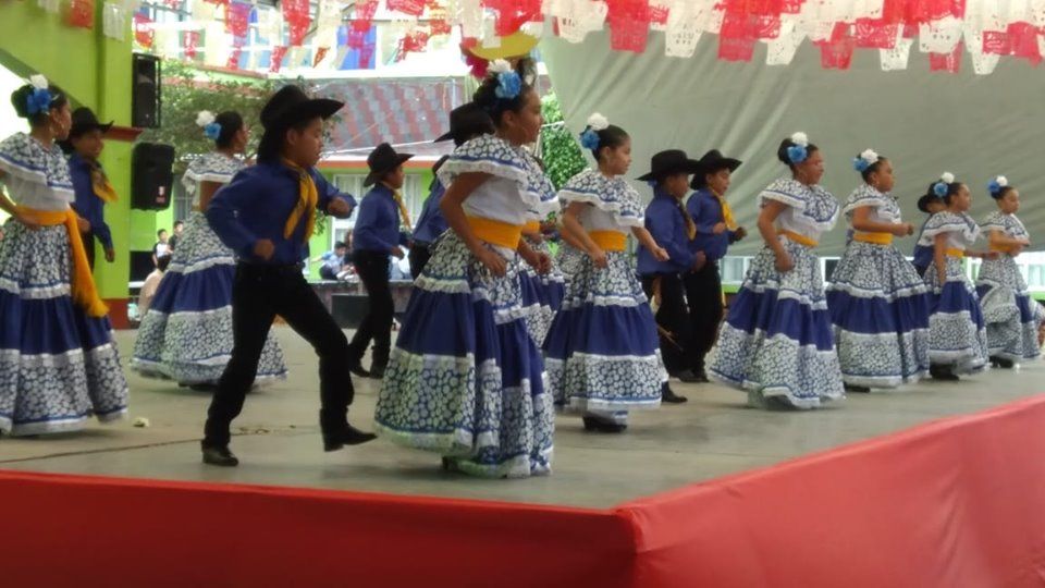 Inconmensurable festejo en la primaria Netzahualcóyotl