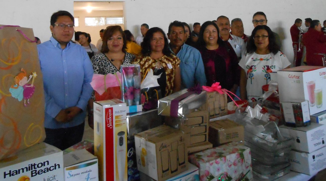 Excelsa celebración Día de las Madres en Tepetlaoxtoc