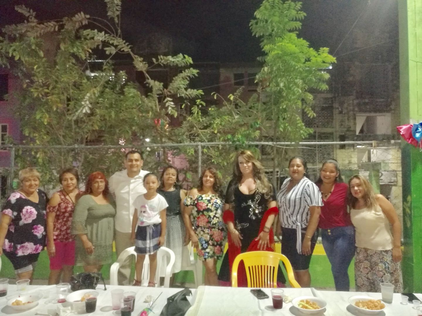 Siguen las celebraciones de Yaír García para las madres acapulqueñas 