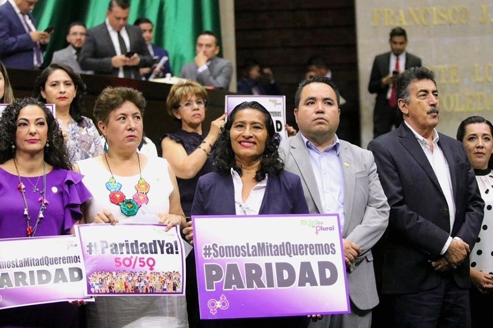 Celebra Abelina López aprobación de reforma que garantiza la paridad de género 