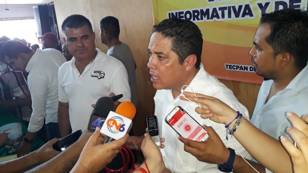 Llama Evodio a la unificación  del PRD en Tecpan al arrancar campaña de reafiliación 