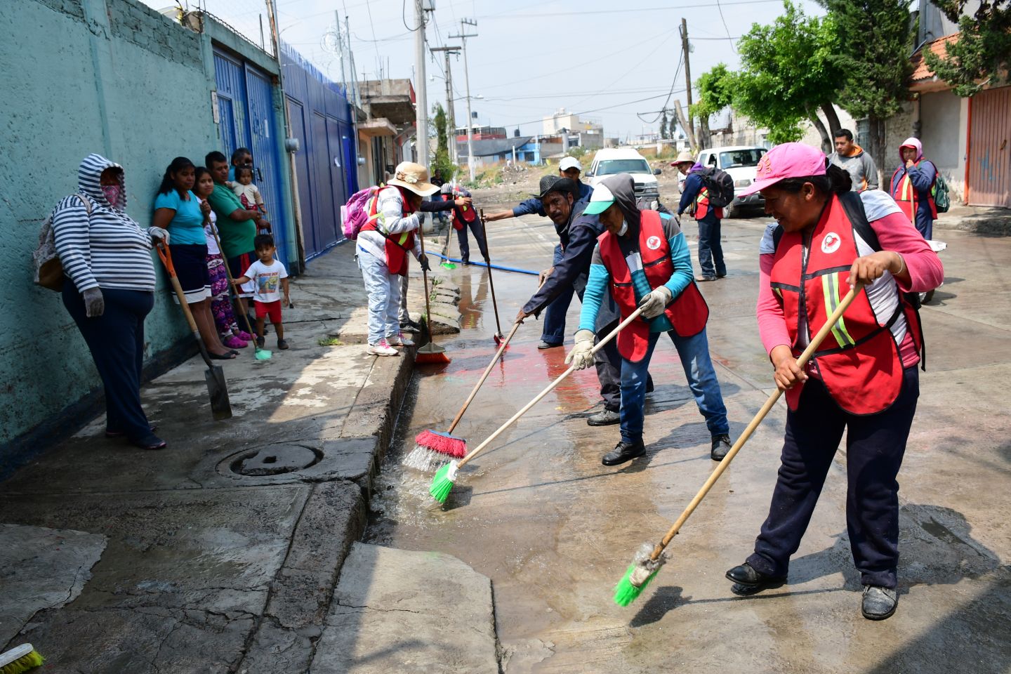 Chimalhuacán y CAEM realizan trabajos de rehabilitación en viviendas y sistemas de drenaje