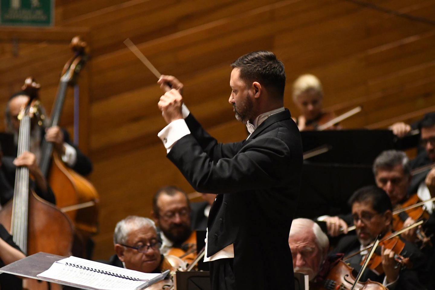 Prepara orquesta sinfónica del Edomex concierto en palacio de bellas artes 
 