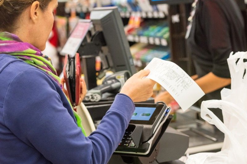Clientes Banorte podrán retirar efectivo sin comisión en Walmart