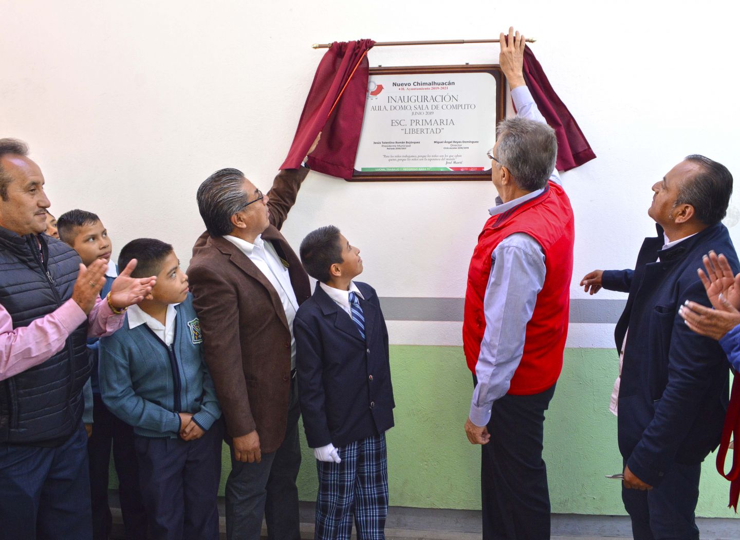 Chimalhuacán concluye rehabilitación de primaria del Ejido Santa María