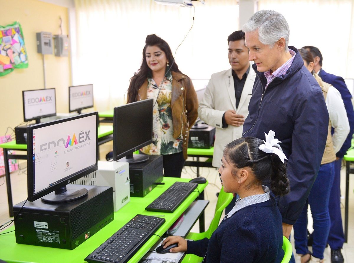  
Alfredo del Mazo anuncia rehabilitación y entrega de equipamiento en más de mil  planteles educativos 