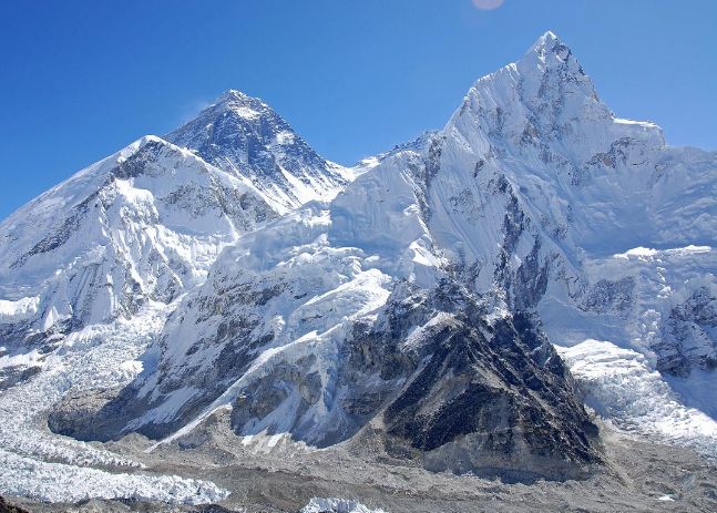 Rescatan cadáveres de alpinistas en montaña de la India