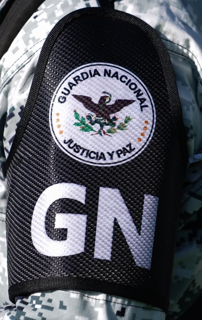 Alertan sobre la venta no autorizada de uniformes y distintivos de la Guardia Nacional