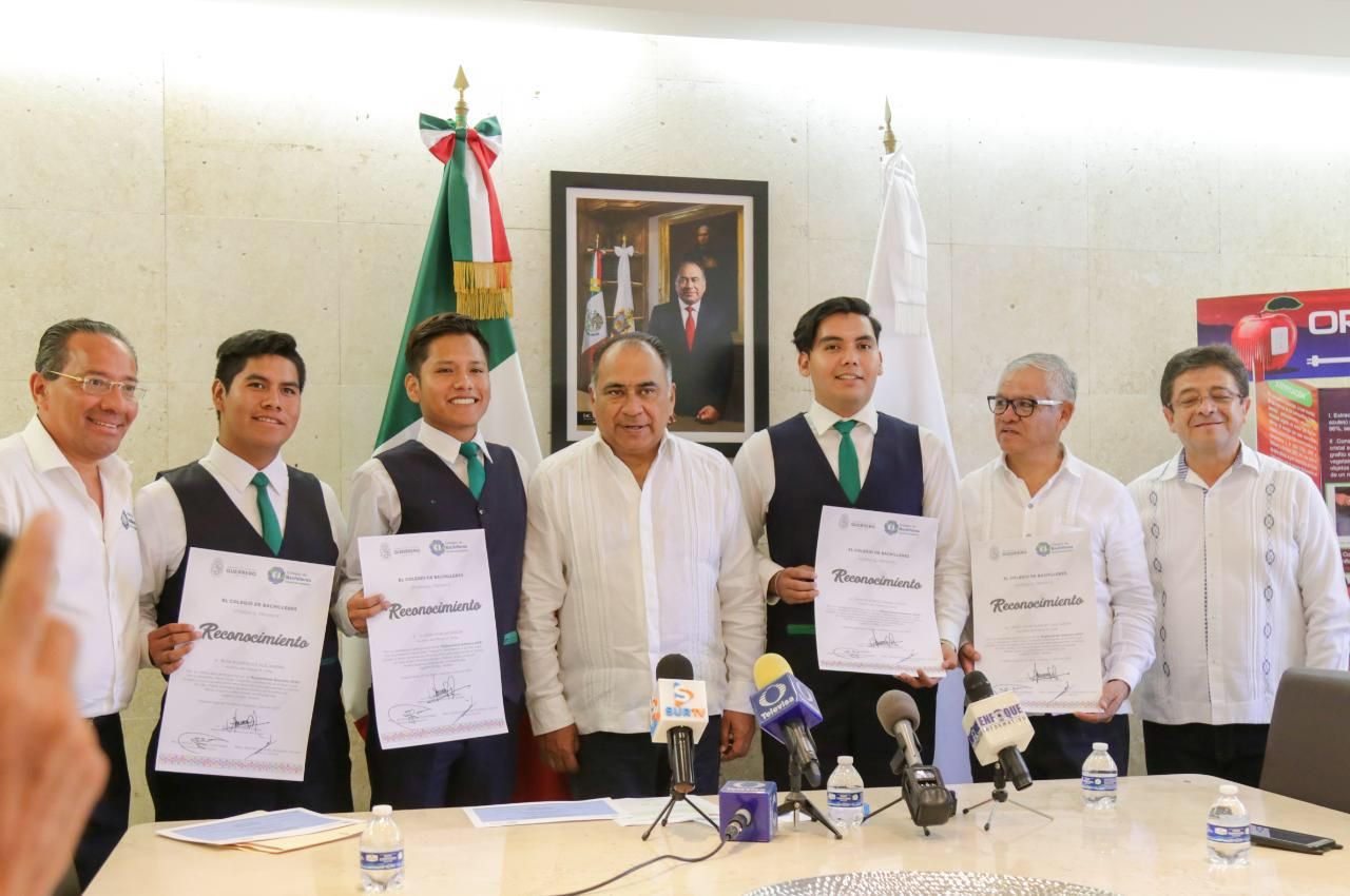 Estudiantes indígenas de Guerrero representarán a México en la Expo Ciencias de Abu Dabi