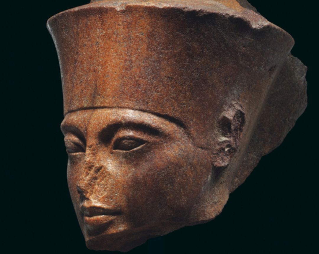Egipto tomará acciones por subasta de busto de Tutankamón