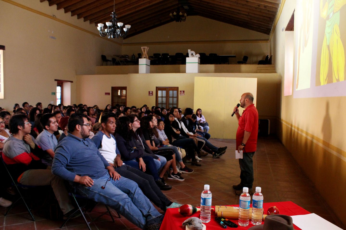 Fomentamos la identidad chimalhuacana entre jóvenes universitarios

 