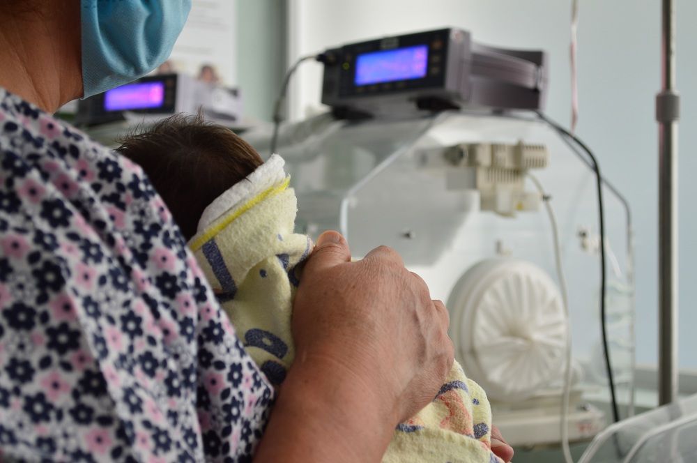 Atienden especialistas en neonatologia del ISSEMYM a 123 recién nacidos 