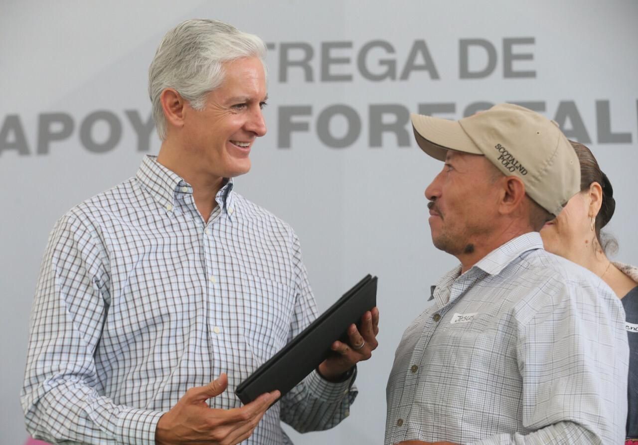ENTREGA ALFREDO DEL MAZO APOYOS FORESTALES A MEXIQUENSE DEL SUR DEL EDOMÉX. 