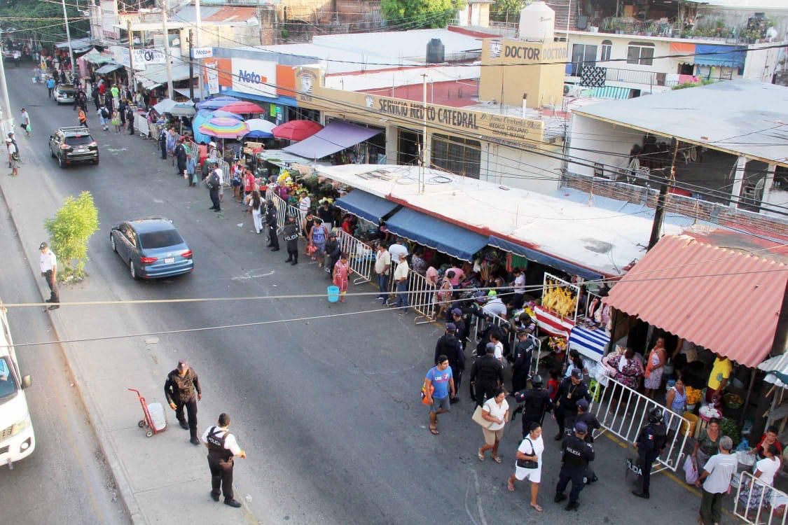 Encabeza Manzano Rodríguez ordenamiento de ambulantes en La Sabana 
