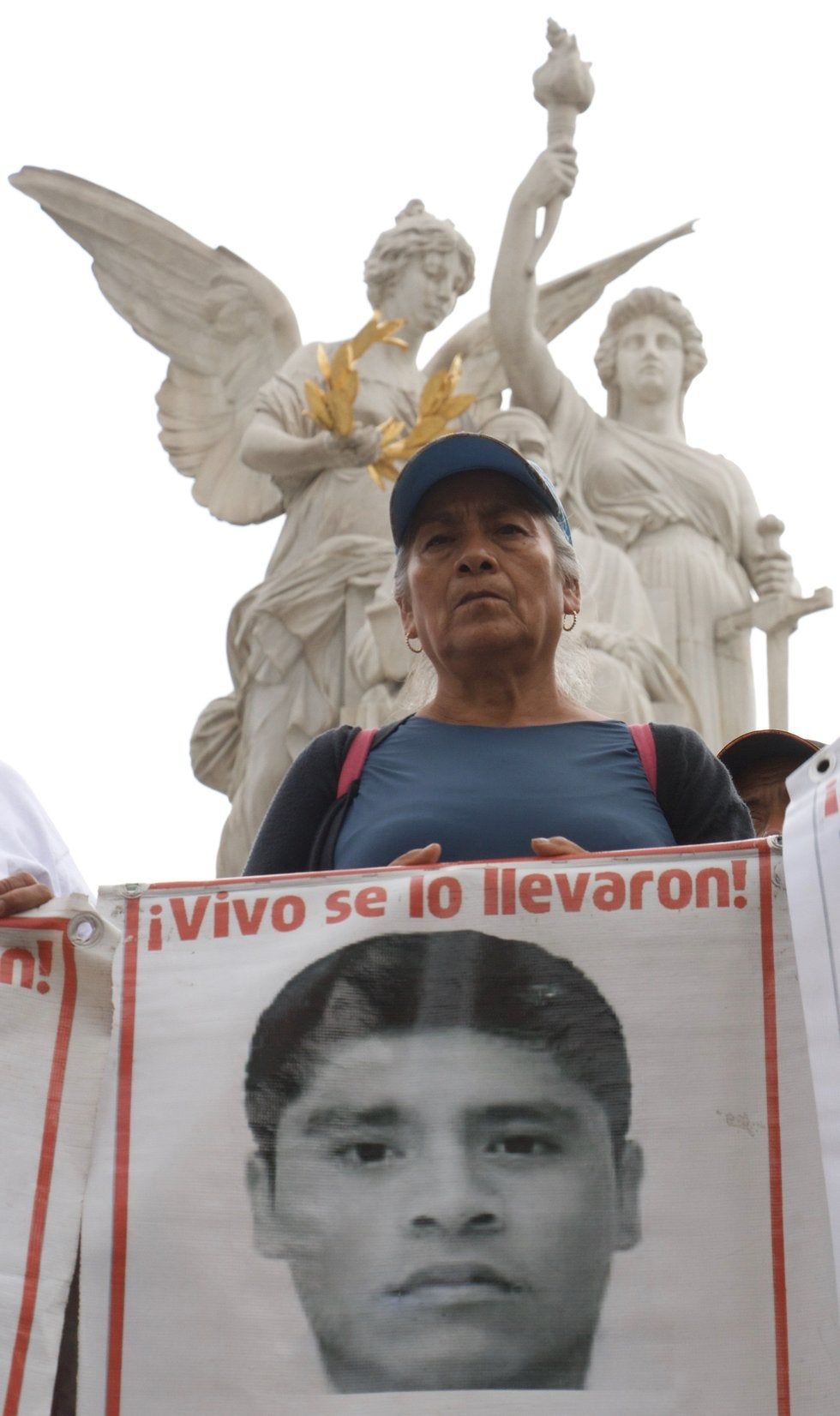 CNDH presenta denuncias contra 235 ex funcionarios por caso Ayotzinapa