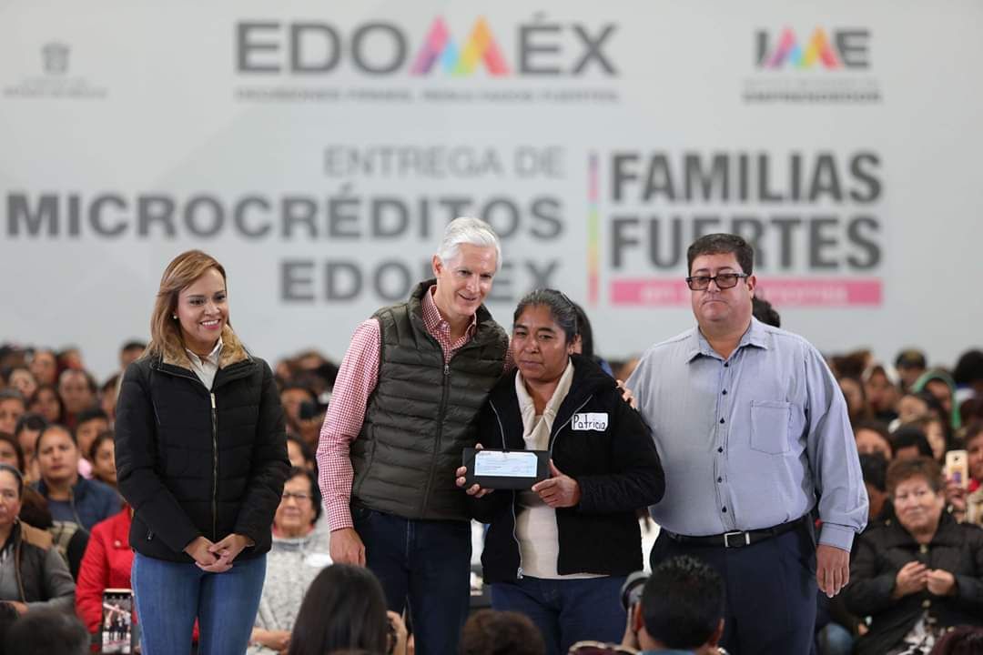 ENTREGA ALFREDO DEL MAZO MICROCRÉDITOS A MUJERES EMPRENDEDORAS DEL NORTE DEL EDOMÉX. 
