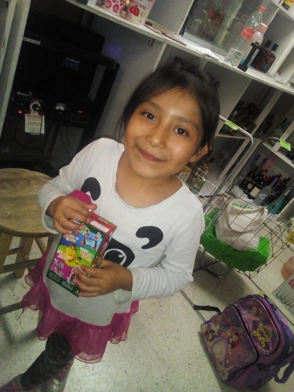 Niña de seis años pide ayuda para localizar a sus padres en Texcoco 