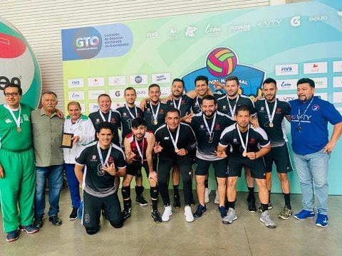 La Texcocana Sandra luz Falcón, Reconoce y Felicita  al equipo de Voleibol de Texcoco, por traerse el Tercer  Lugar   
