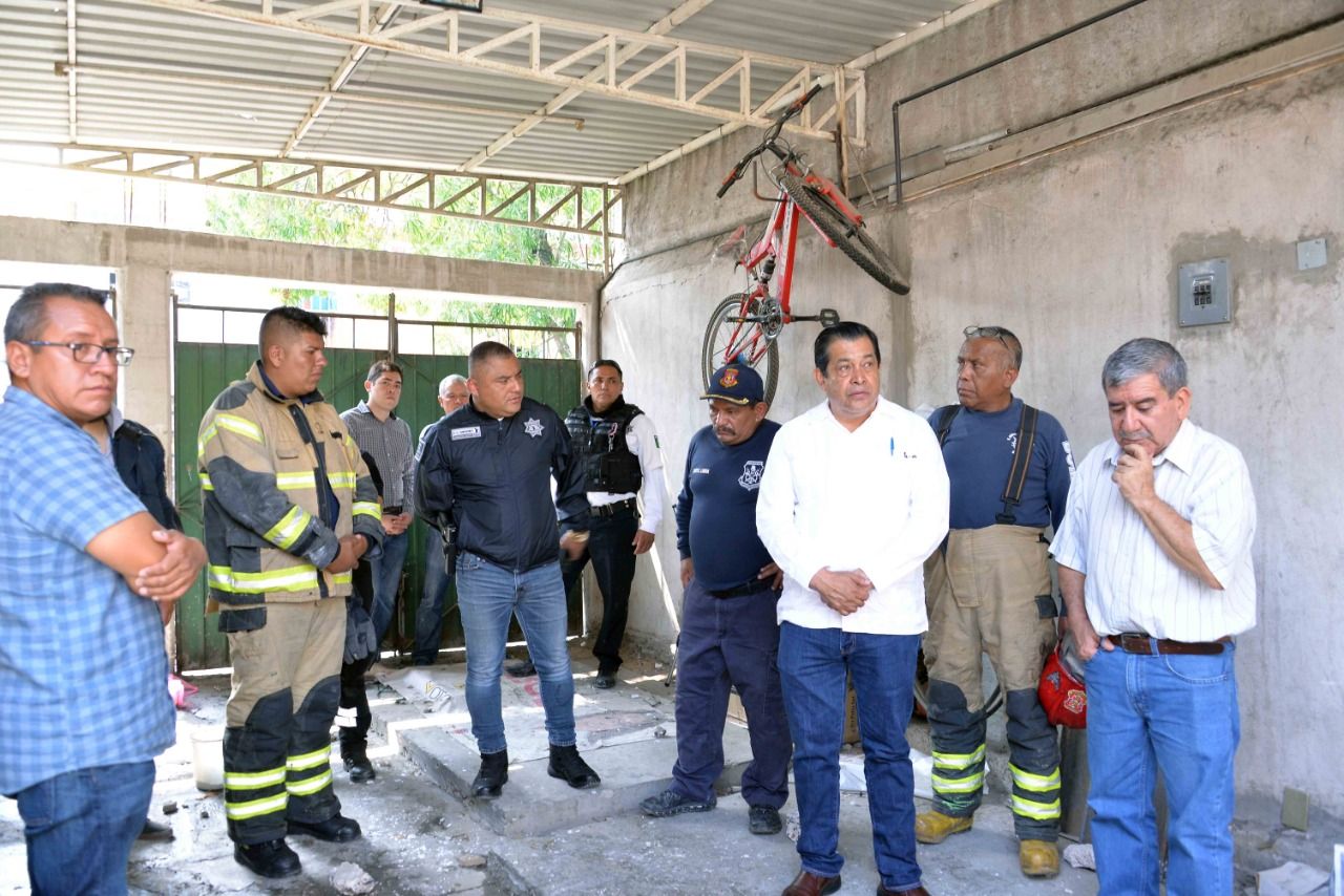 Atienden bomberos, protección civil y seguridad ciudadana de Nezahualcóyotl explosión por acumulación de gas en vivienda con un saldo de cuatro personas lesionadas