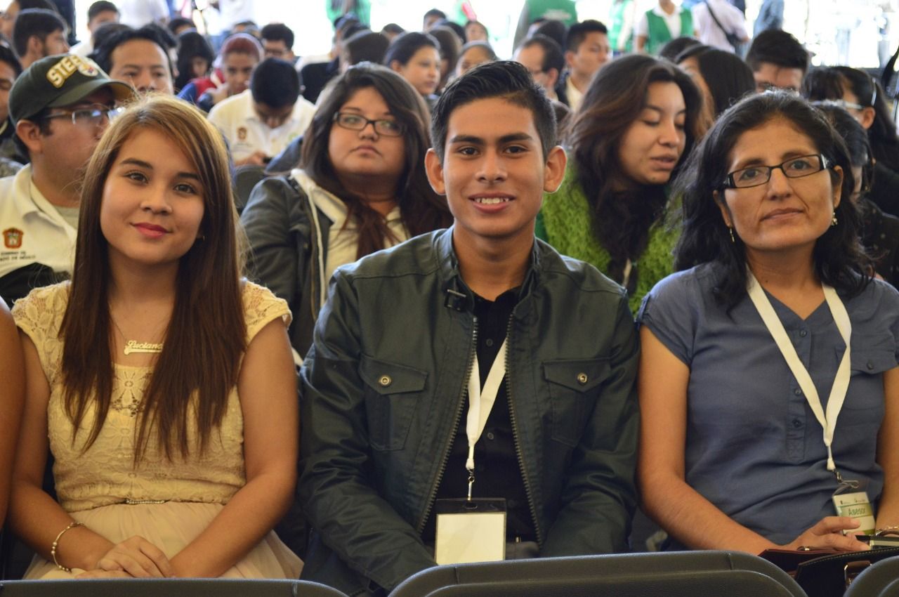 Entrega COMECYT 172 becas de titulación a estudiantes mexiquenses 
 