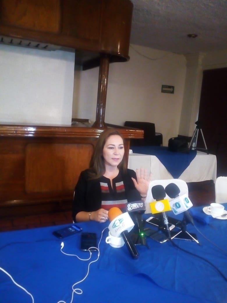 Gloria Nuñez en diálogo con comunicadoras de Nayarit