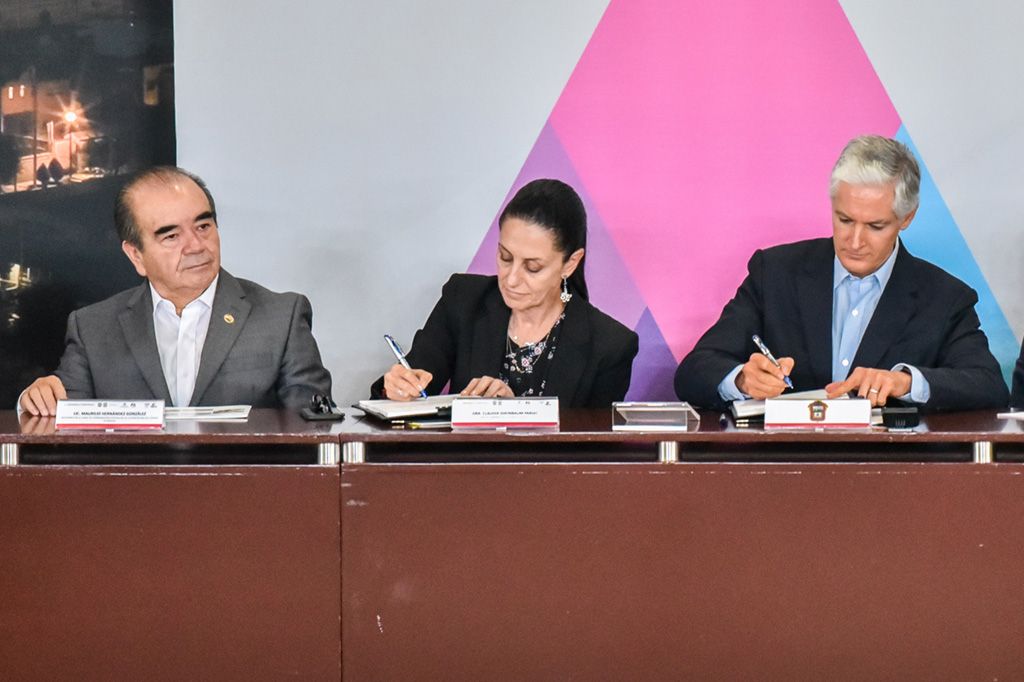 Atestiguó Maurilio Hernández firma de iniciativa para el desarrollo metropolitano 