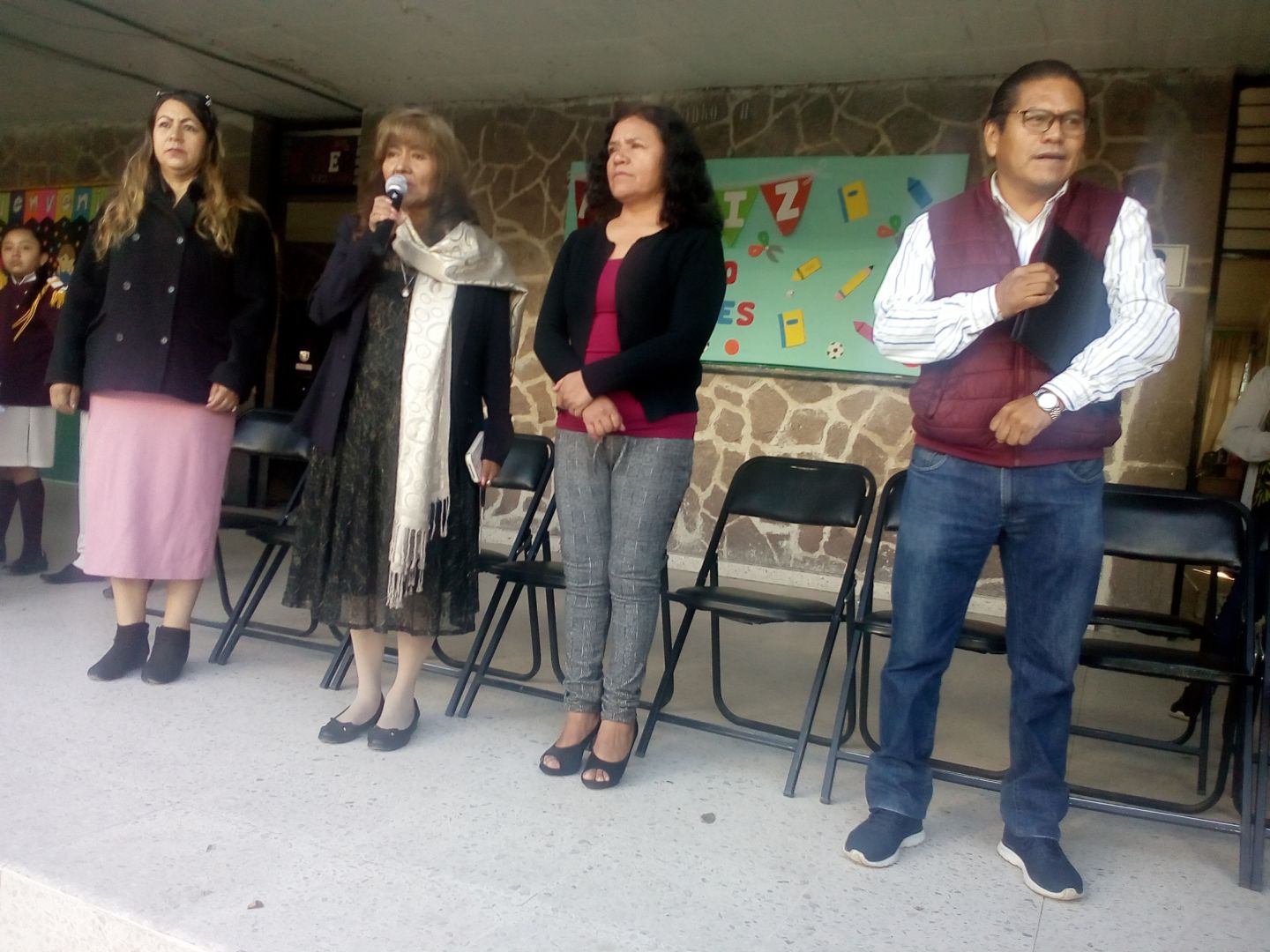 Ayuntamiento de Tepetlaoxtoc cumple con sector educativo