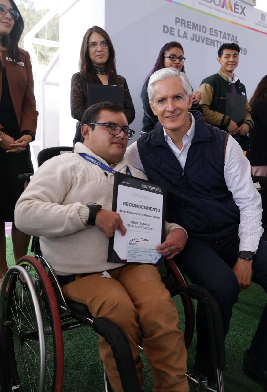 Reconoce Alfredo del Mazo a jóvenes mexiquenses destacados con el premio estatal de la juventud