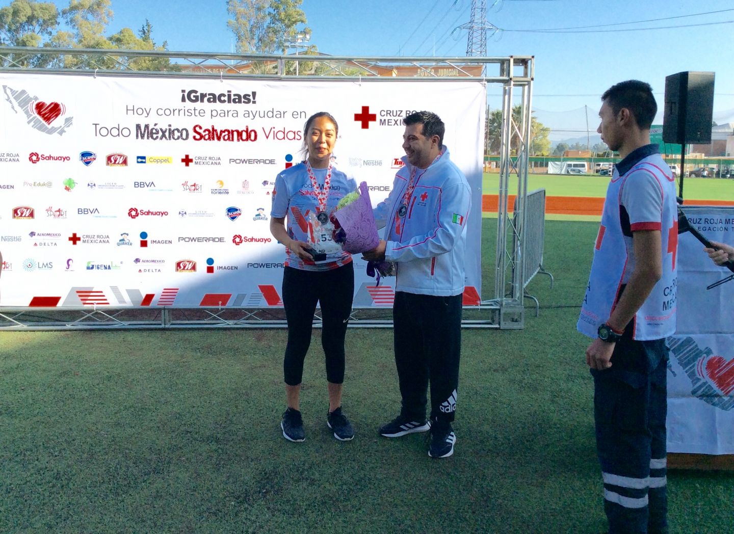 Todo un éxito resultó la primera carrera "Todo México Salvando Vidas" organizada por la Cruz Roja Mexicana delegación Texcoco