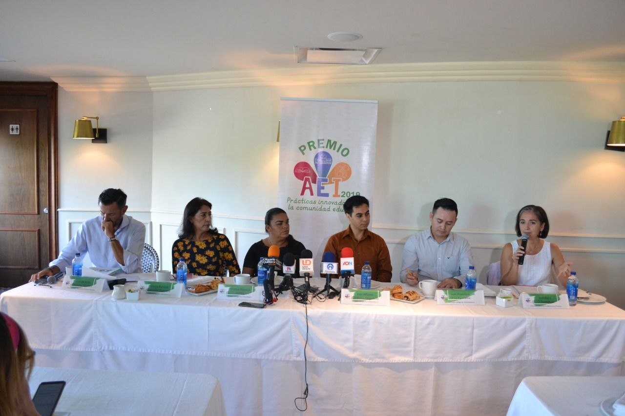 Ganadores de la primera edición del Premio AEI en Sinaloa 