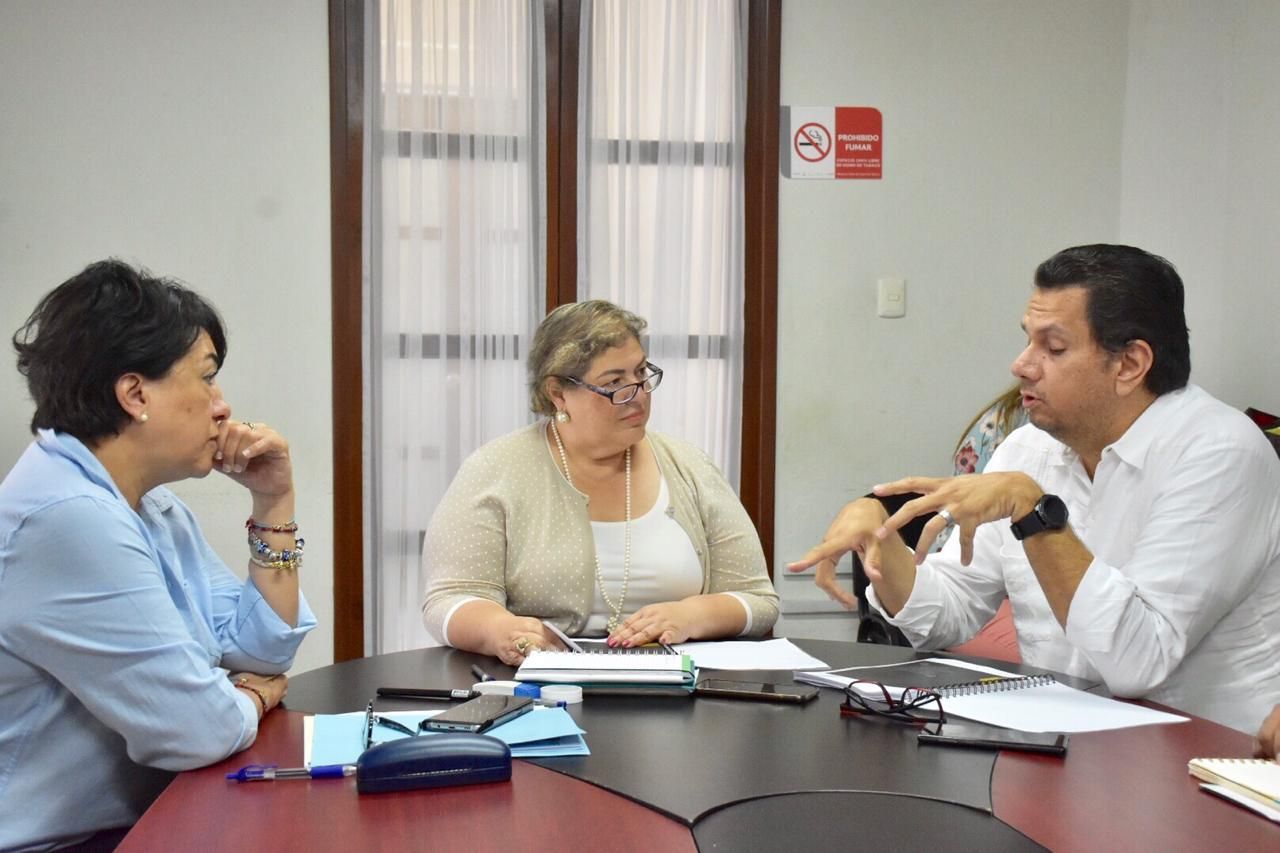 Se reúne la presidenta Leticia López Landero con Rafael Alejandro Castillo Zugasti,  para abordar diversos temas de interés municipal.
