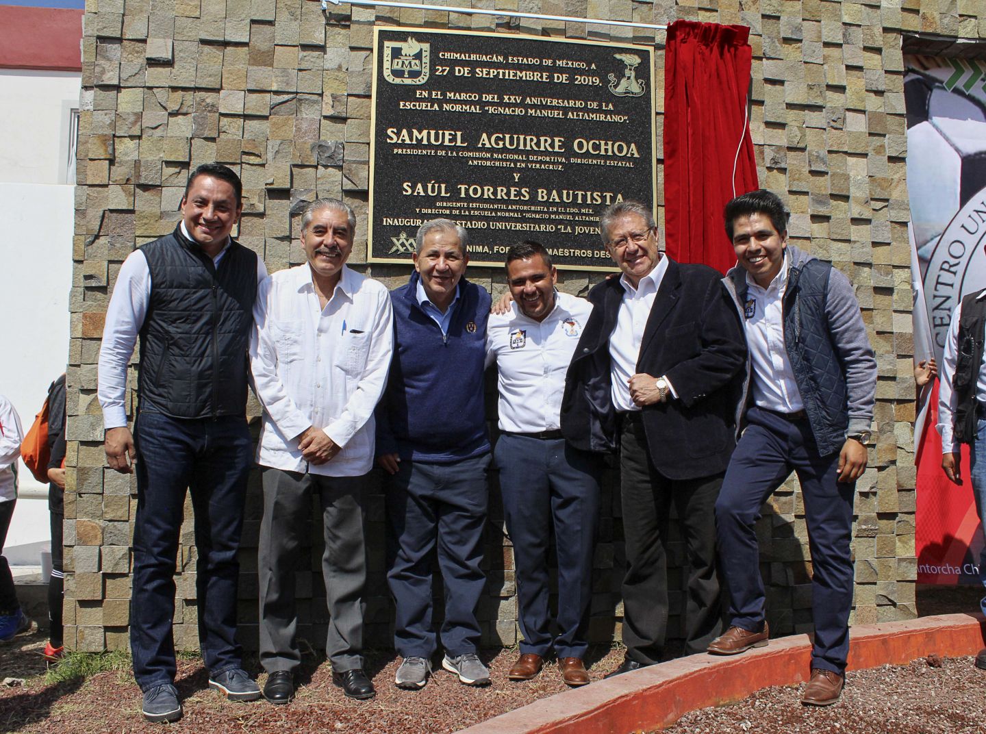 Escuela Normal Ignacio Manuel Altamirano cuenta con nuevo estadio de futbol

 