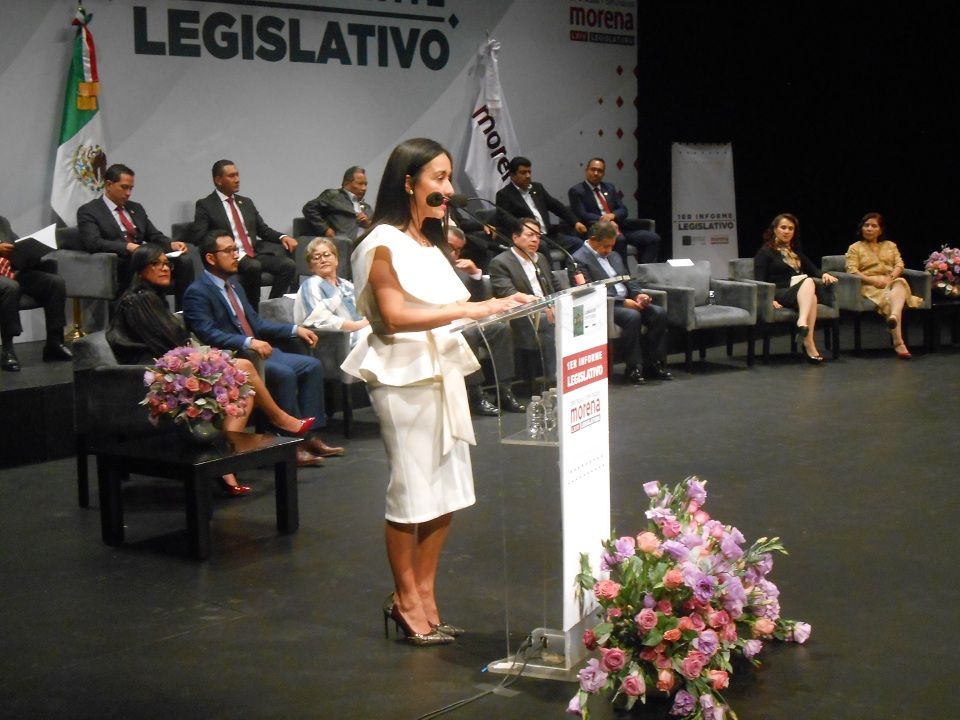 Karla Almazán Burgos congregó crema y nata de Morena