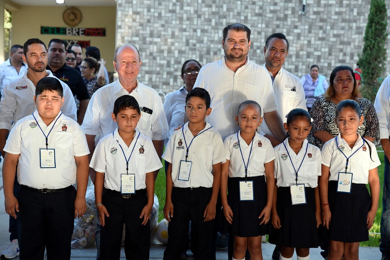 Lunes Cívico Transformando tu Escuela en la primaria Miguel Hidalgo de la comunidad El Refugio