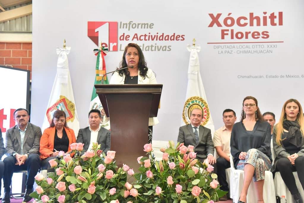 Diputada local del distrito 31 La Paz. Chimalhuacan. Xochitl Flores. rindio su primer informe de actividades legislativas.