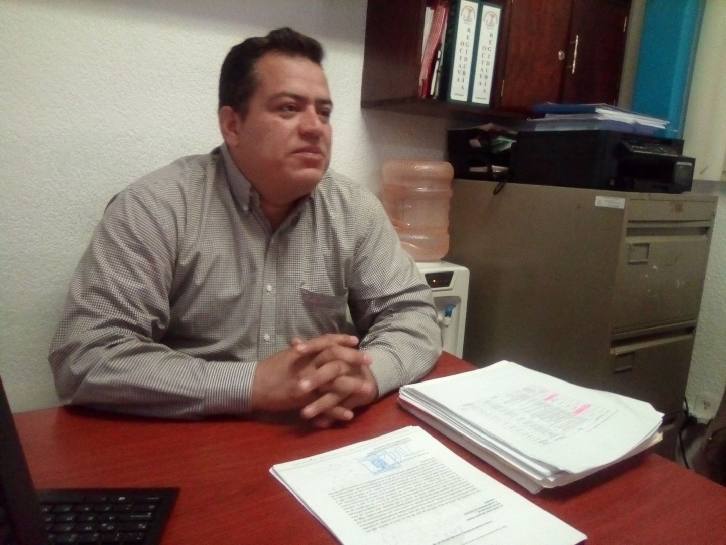 Alcaldesa de Texcoco oculta información sobre las obras y discrimina a la gente pobre