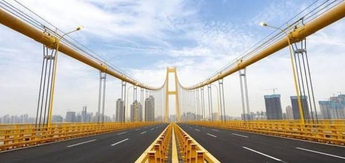 China inaugura el puente colgante más largo del mundo