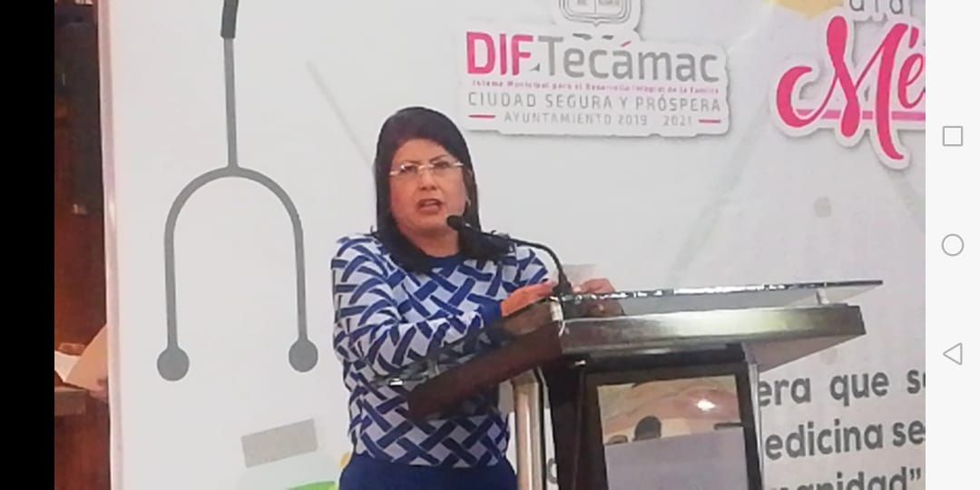 Mariela Gutiérrez festeja a los médicos en su día 